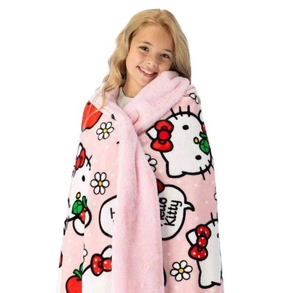Hello Kitty Fleece Cloud Throw with Faux Fur Reverse, 50